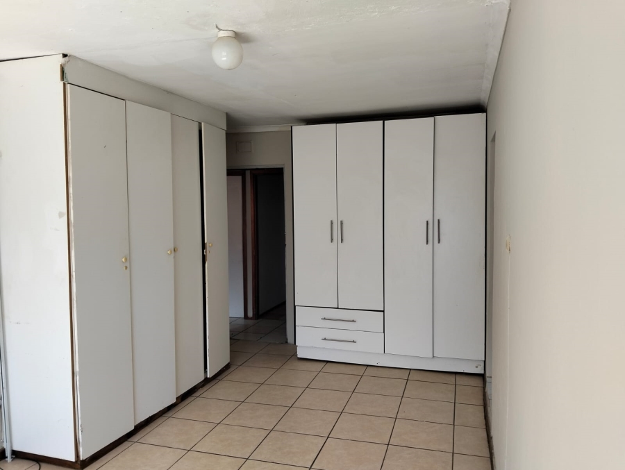 To Let 5 Bedroom Property for Rent in Mthata Eastern Cape